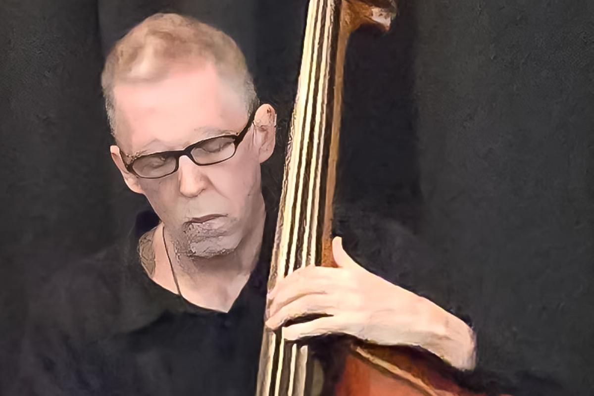 Earl Sauls on Bass