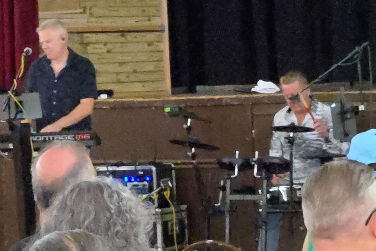 Summer Breeze Keyboardist and Drummer 
