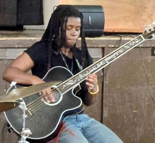 Kim Lehmann & Jazz House Friends  Bass Player